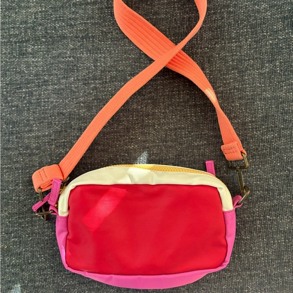 Marine Layer Fanny pack - Picture 2 of 3